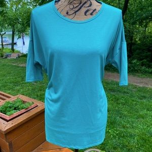 EUC LuLaRoe Bundle 2 Tops